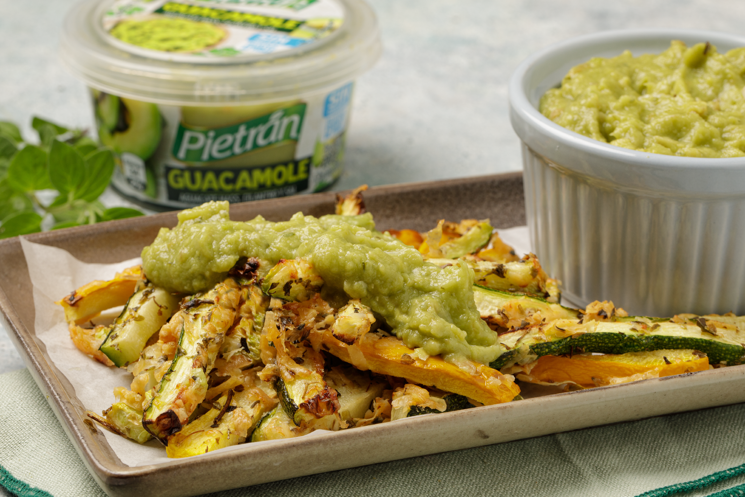Bastones de zucchini con guacamole pietrán